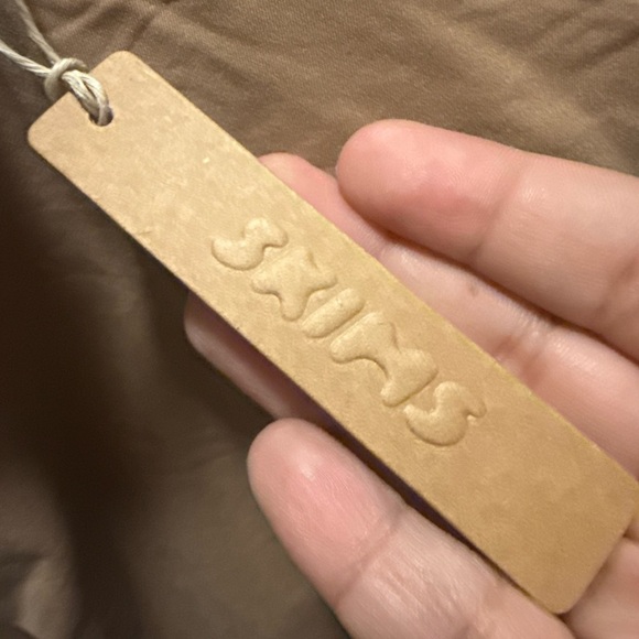 SKIMS Fits Everybody Lace Cami Thong Bodysuit Size 4X in Sienna - Picture 7 of 8